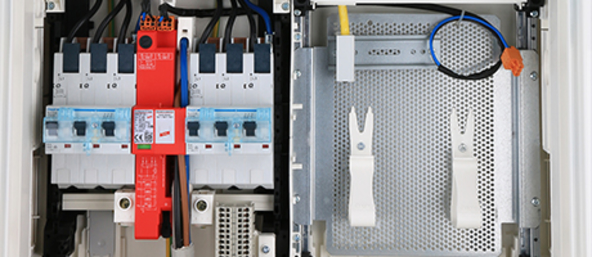 Hausanschluss, Zähler und Unterverteiler bei LS Elektrotechnik GmbH & Co. KG in Mühlhausen